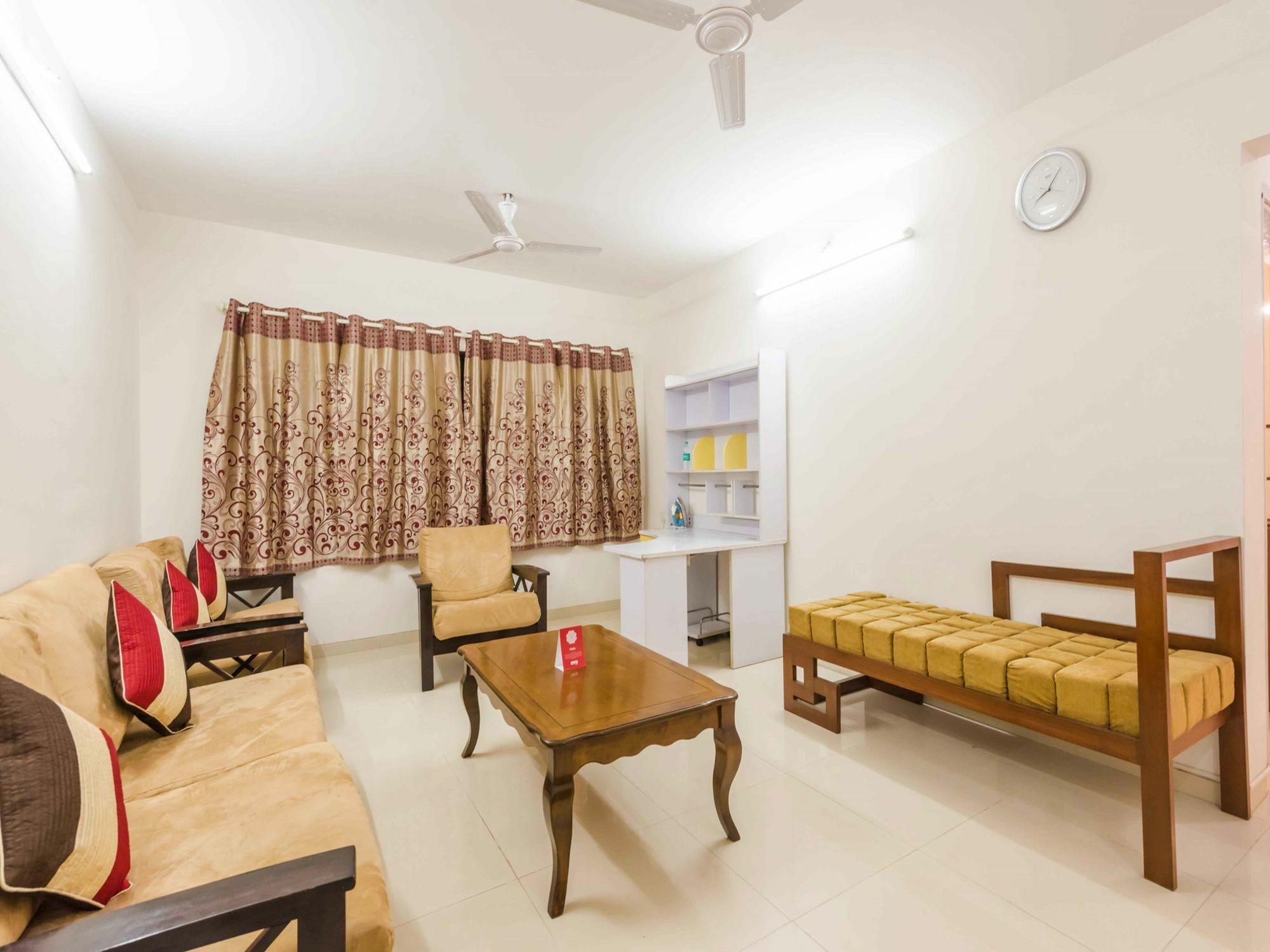 Oyo 4573 Near Bkc Apartamento